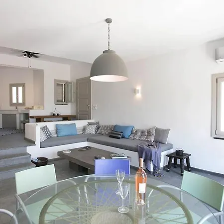 Villa Serifos Beachfront Ganema