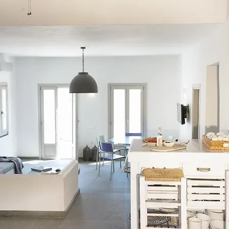 Villa Serifos Beachfront Ganema