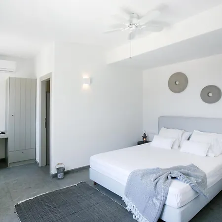 Villa Serifos Beachfront Ganema