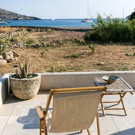 Serifos Beachfront Vila *