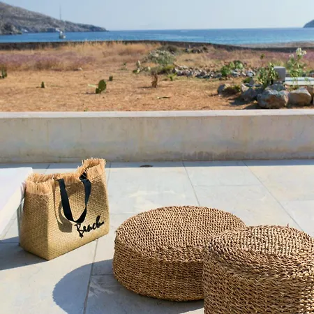 Villa Serifos Beachfront Ganema