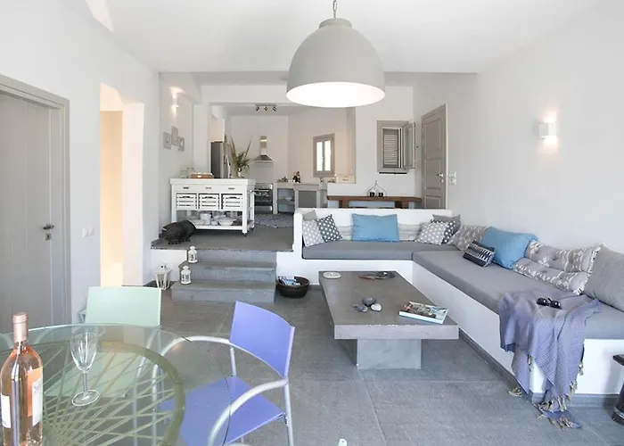 Villa Serifos Beachfront *