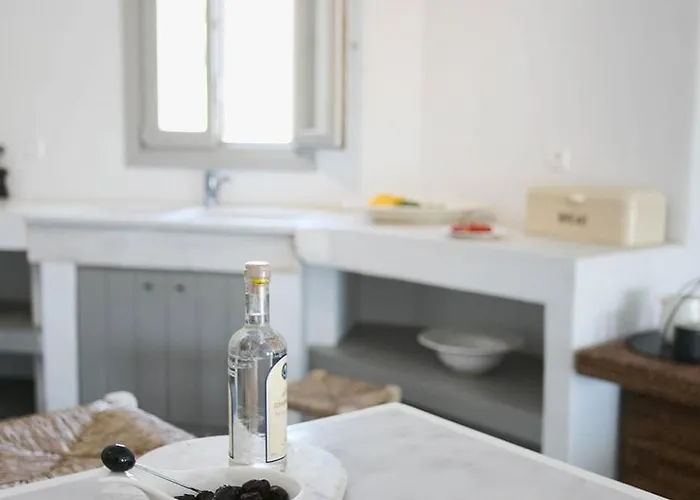 Villa Serifos Beachfront Ganema