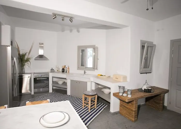 Villa Serifos Beachfront Ganema