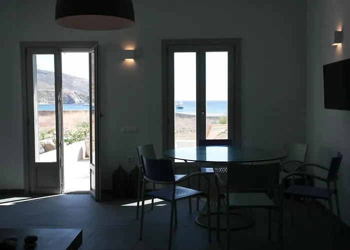 Serifos Beachfront * Ganema