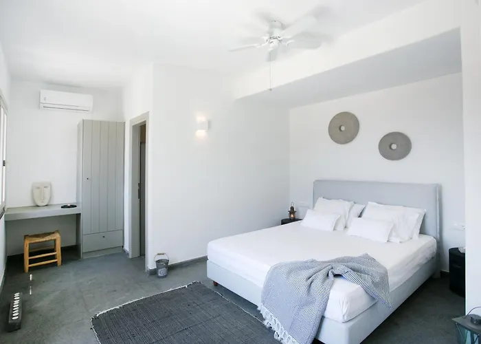 Villa Serifos Beachfront Ganema